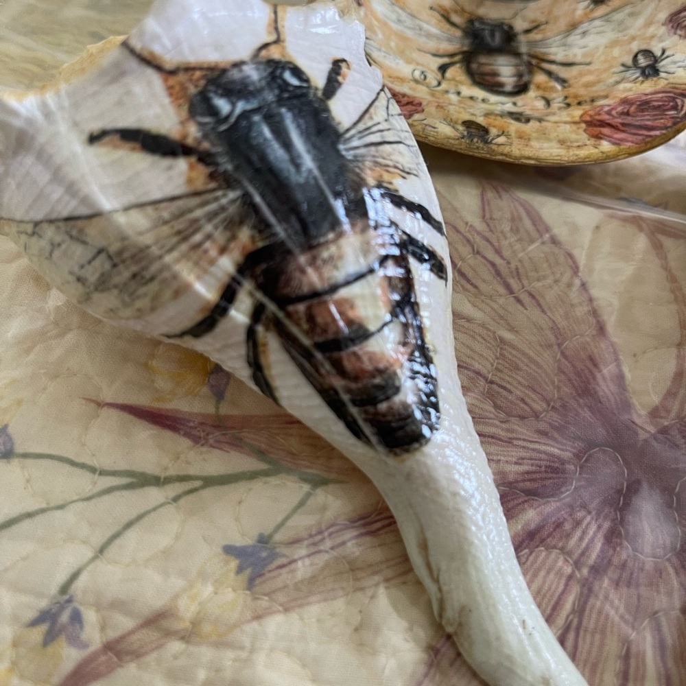 Bees theme shell trinkets - Picture 3 of 4